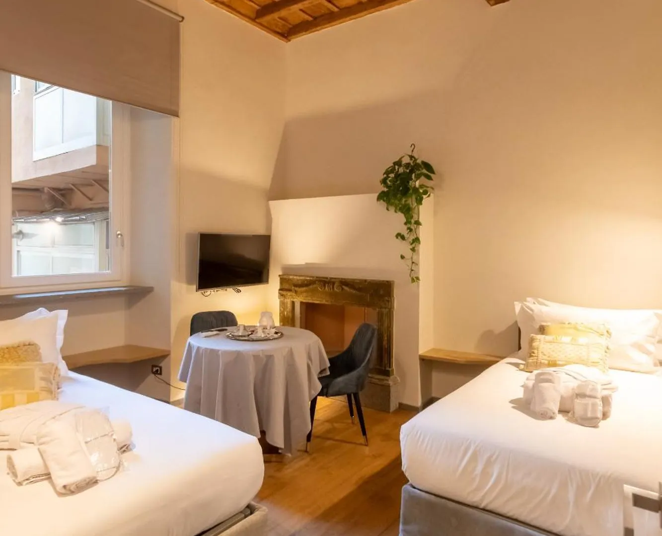 Fontana Di Trevi Roma Luxury Suite Affittacamere