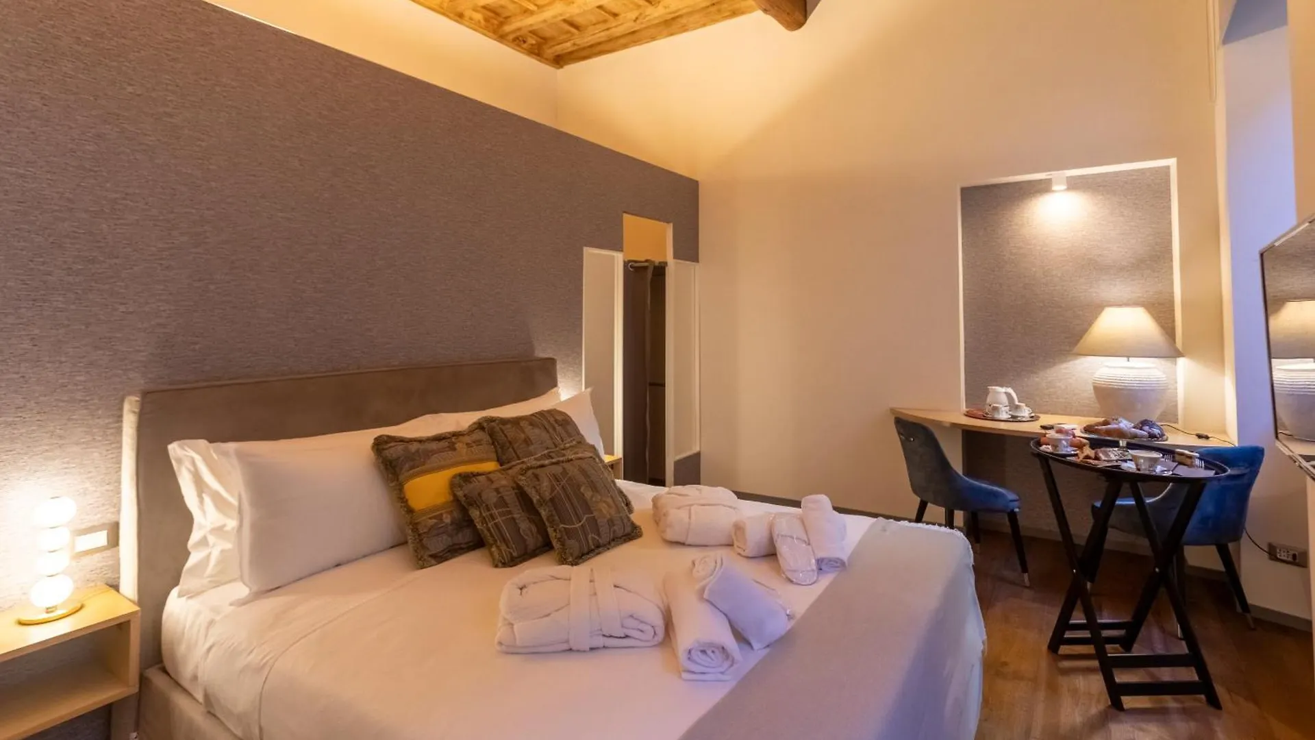 Fontana Di Trevi Roma Luxury Suite Affittacamere