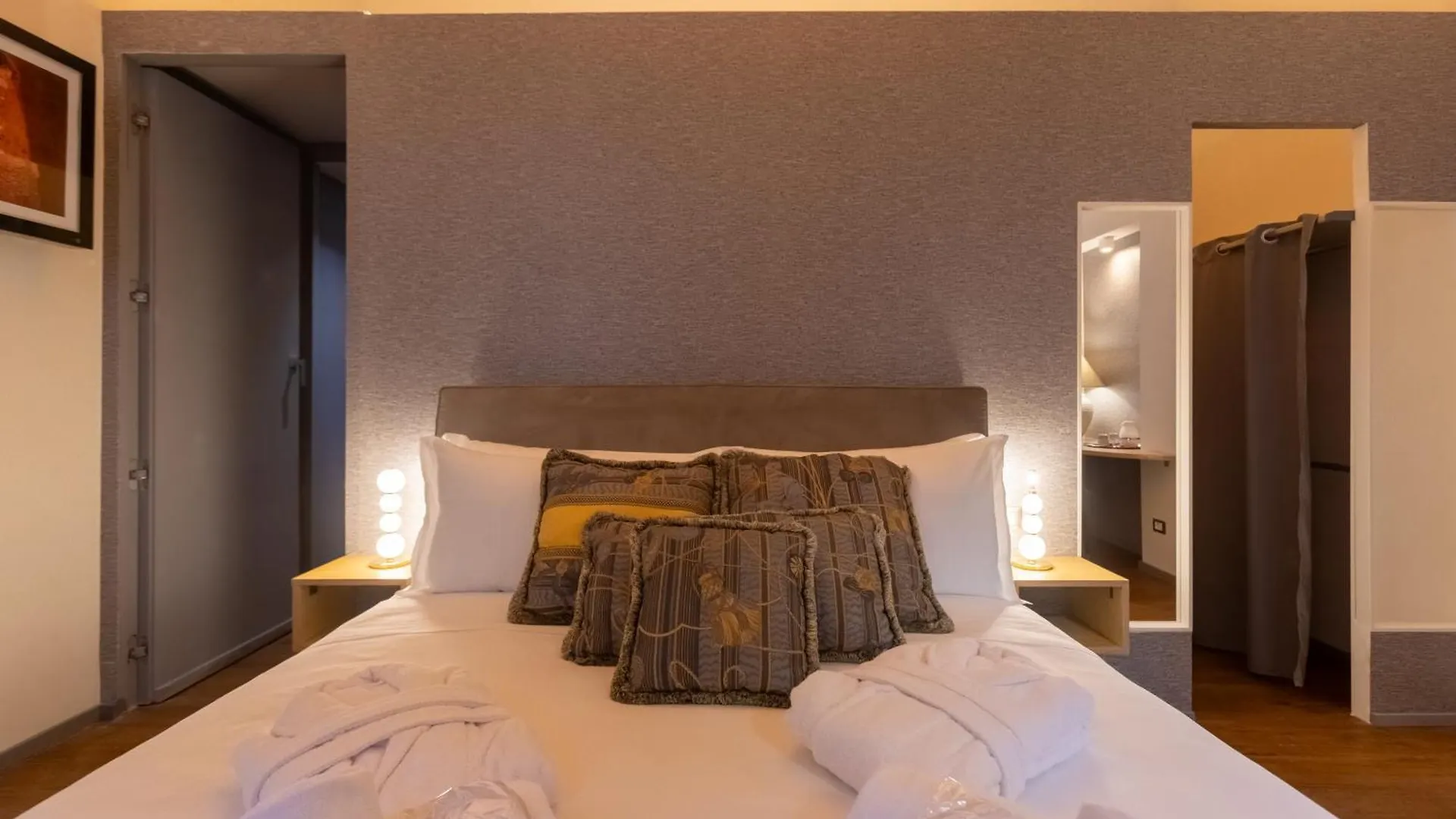 Fontana Di Trevi Roma Luxury Suite 0*, Rzym Włochy