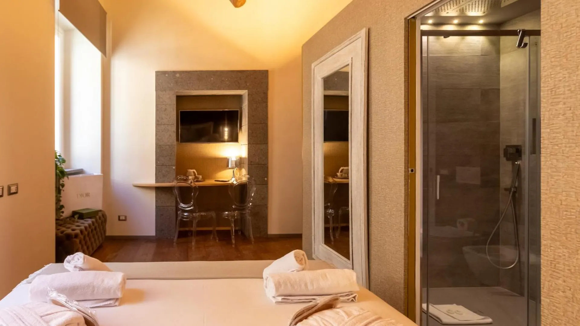Fontana Di Trevi Roma Luxury Suite 0*, Rzym